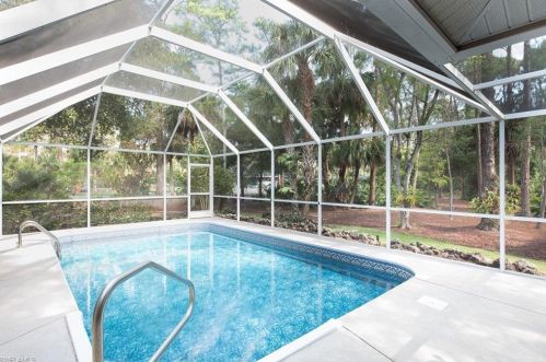 4355 7th Ave, Naples, FL 34119-1525