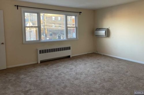 795 Anderson Ave, Cliffside Park NJ  07010-2121 exterior