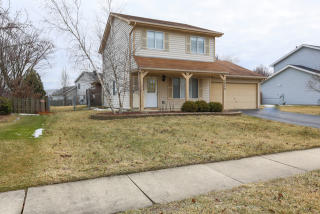 2809 Diane Dr, Aurora, IL 60504-7527