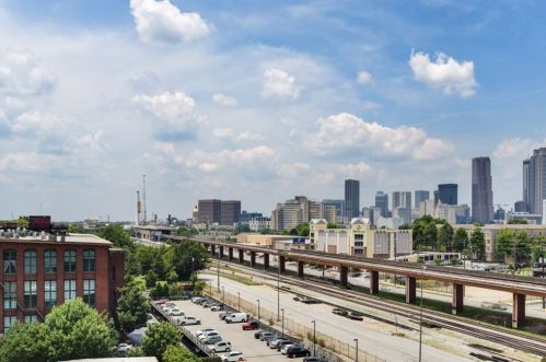 170 Boulevard, Atlanta GA  30312-2325 exterior