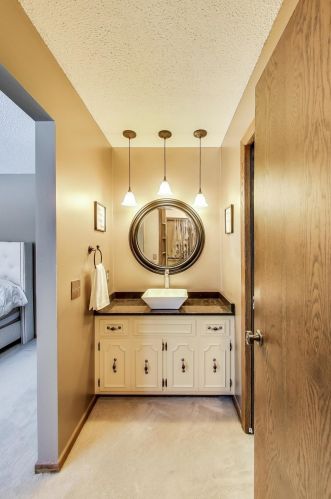 1975 Betty Jane Ct, Saint Paul MN 55109 exterior