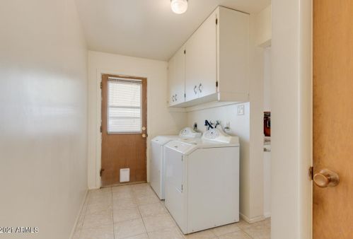 6702 42nd Ave, Phoenix AZ 85029-3068 exterior