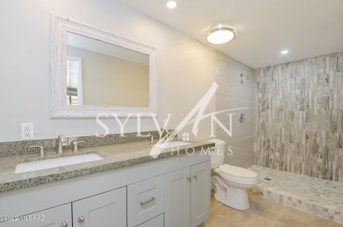 8648 Kenyon Dr, Tucson AZ  85710-4234 exterior