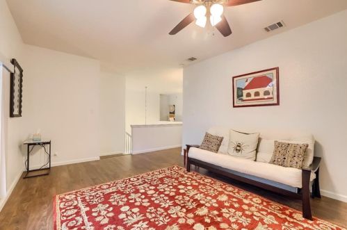 8514 Frst Hts Ln, Austin TX 78749-3500 exterior