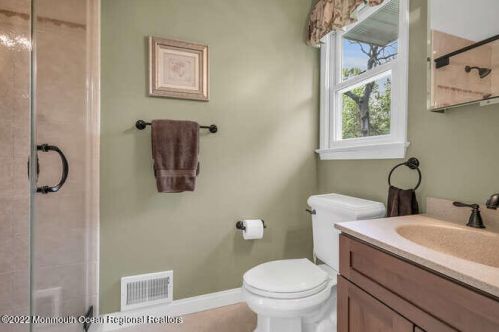 6 Southview Ter, Middletown NJ 07748-2415 exterior