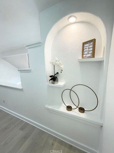 320 Rossmore Dr, Oxnard CA  93035-4465 exterior