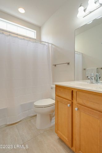 19 Beaufort Riv Rd, Bluffton SC 29909-6220 exterior