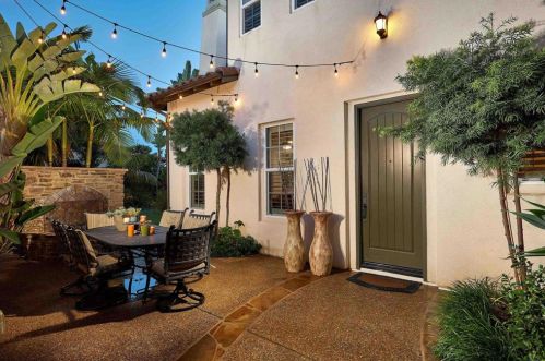 2319 Kyanite Pl, Carlsbad, CA 92009-1737