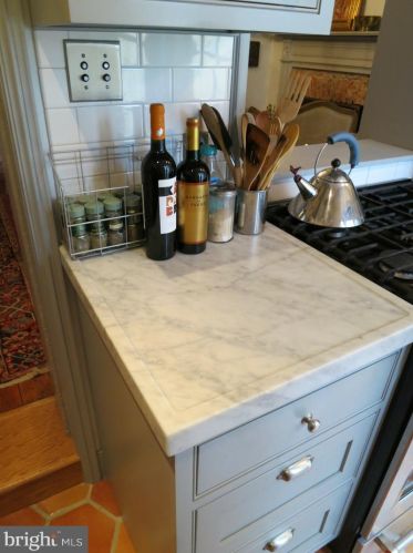 324 Camac St, Philadelphia PA 19140-4214 exterior