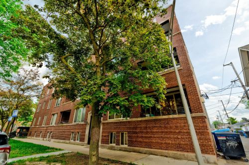 3243 Sunnyside Ave, Chicago IL  60625-4568 exterior
