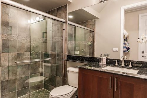 6480 Marbella Dr, Naples FL 34105-5040 exterior