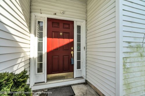 25 Cypress Pt Ln, Jackson Twp NJ 08527-4016 exterior