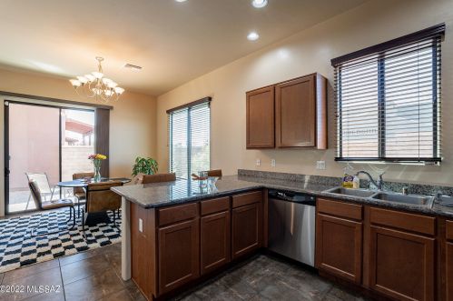 150 Castlefield Cir, Tucson AZ  85704-5783 exterior