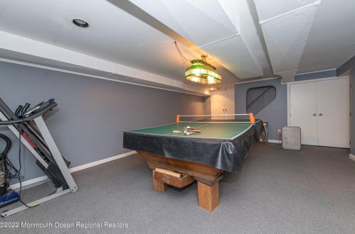 21 Hampton Dr, East Freehold NJ 07728-3147 exterior