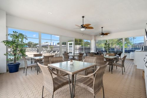 257 Bentley Cir, Fort Pierce FL  34986-2458 exterior