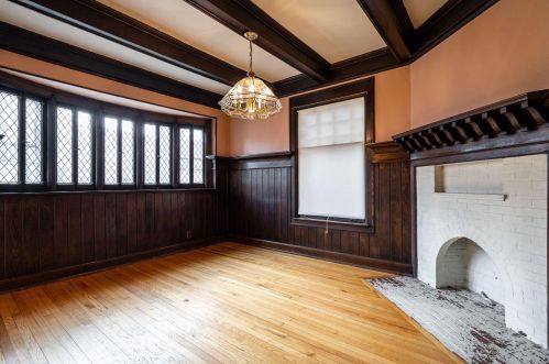 2728 Prospect Ave, Milwaukee WI 53211-3768 exterior