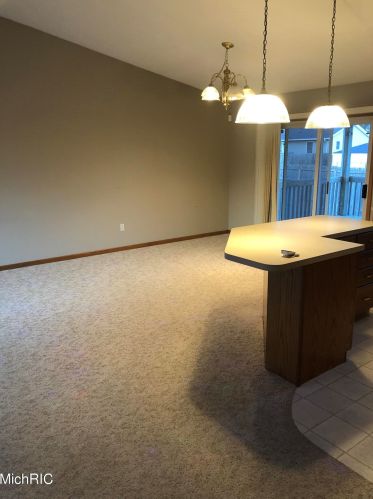 450 Macomb Ave, Grand Rapids MI 49534-3549 exterior