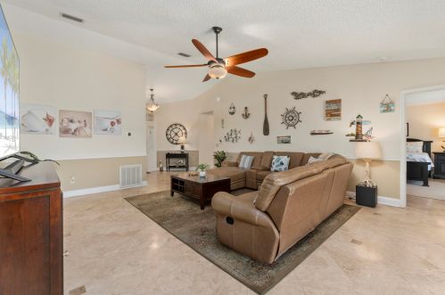 110 Twylite Ter, Fort Pierce FL  34983-1247 exterior