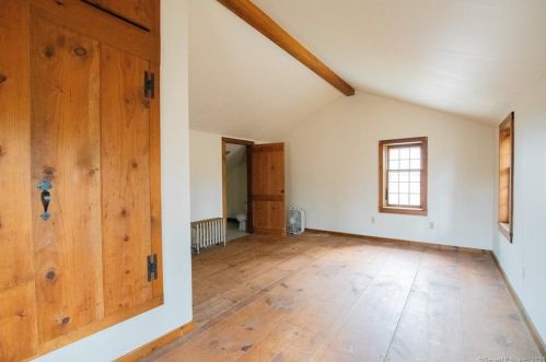 1793 Rdg Rd, North Haven CT 06473-2020 exterior