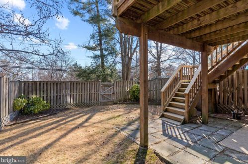 7449 Duddington Dr, Alexandria VA 22315-3849 exterior