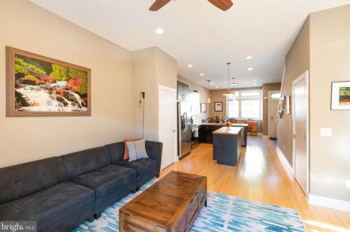 1107 Howard St, Philadelphia, PA 19123-1609