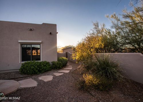 5575 Camino De Oeste, Tucson AZ 85742-9676 exterior