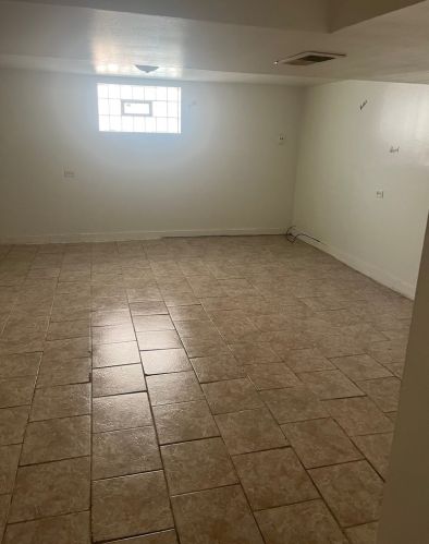 14211 Wallace Ave, Chicago IL 60827-1143 exterior