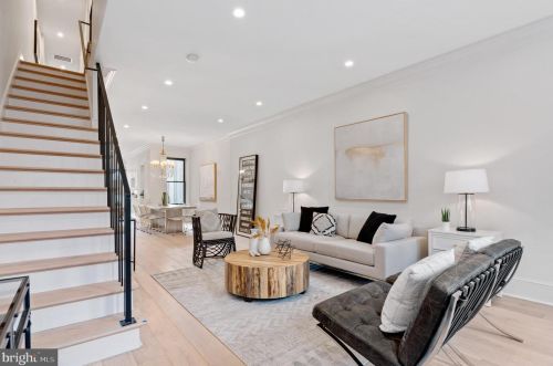 1744 T St, Washington DC 20009-7102 exterior