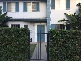 1812 Grace Ave, Los Angeles CA  90028-4912 exterior