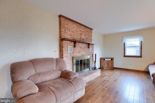 154 Amsterdam Rd, Lancaster PA 17603-9719 exterior