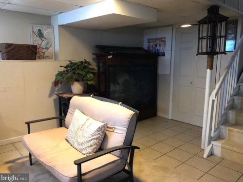 10 Fogarty Dr, Trenton NJ 08619-4320 exterior