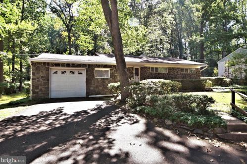 267 Gravel Hill Rd, Huntingdon Valley, PA 19006-1313