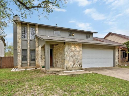 4501 Clarno Dr, Austin TX 78749-3177 exterior