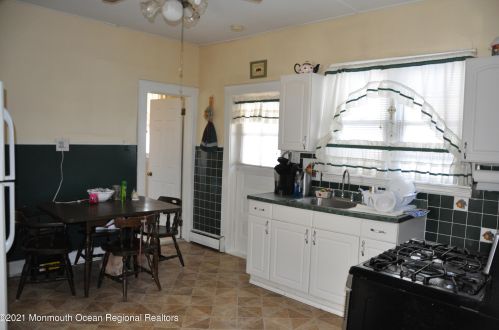 116 Glover Ave, West Paterson, NJ 07424-2882