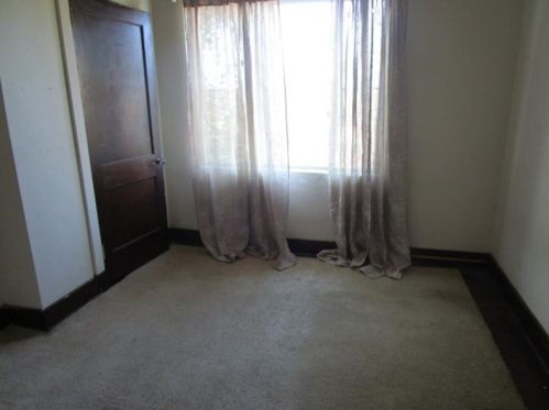 1434 Elm St, Pittsburgh PA 15221-1920 exterior