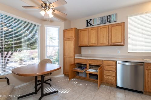 7655 Summer Scene Dr, Tucson AZ  85743-5184 exterior