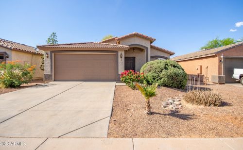 730 Bowker St, Phoenix, AZ 85041-3953