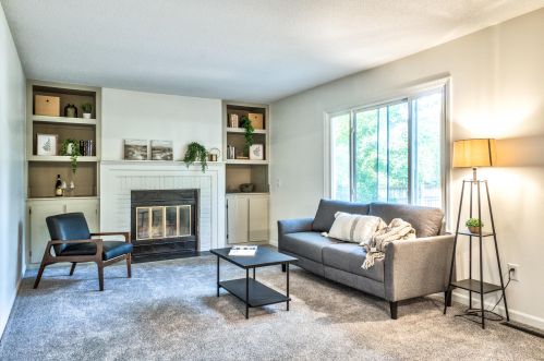 1202 Sprucebrook Dr, Kalamazoo MI 49048-5814 exterior