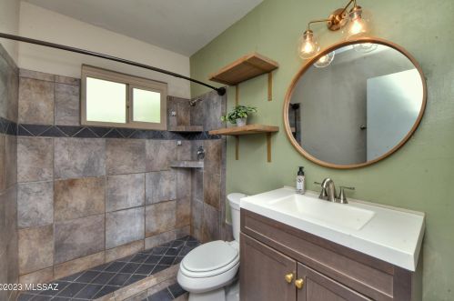 4637 8 St, Tucson AZ 85711-2918 exterior