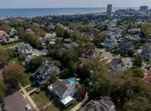 216 Cedar Ave, Red Bank NJ 07704 exterior