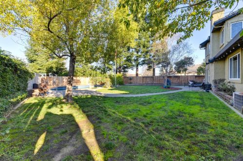 1079 Mallard Cir, Folsom CA 95630-7507 exterior