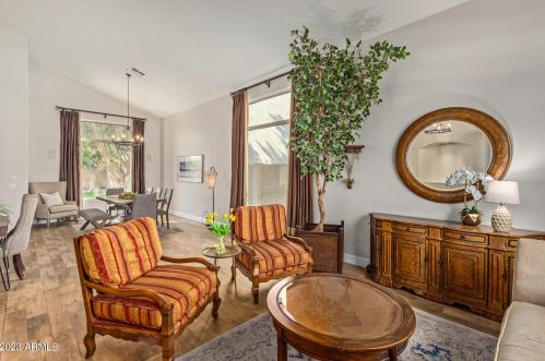 1623 Kaibab Dr, Chandler AZ 85249-3071 exterior