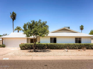 3710 Shangri La Rd, Phoenix AZ  85028-2817 exterior