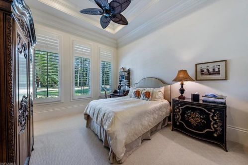 6357 Highcroft Dr, Naples FL 34119-8445 exterior