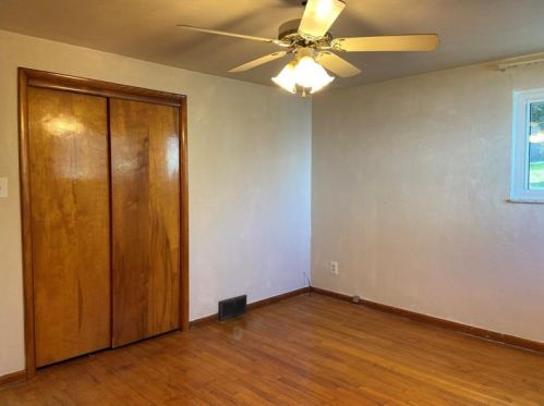 1734 Hallowell St, Pittsburgh PA 15210-3457 exterior