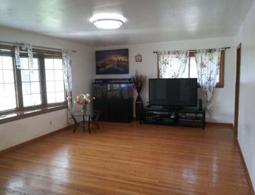 1710 Bottsford Ave, Milwaukee WI 53221-2126 exterior