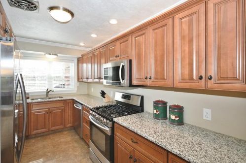 1905 Berkwood Dr, Pittsburgh PA 15243-1517 exterior