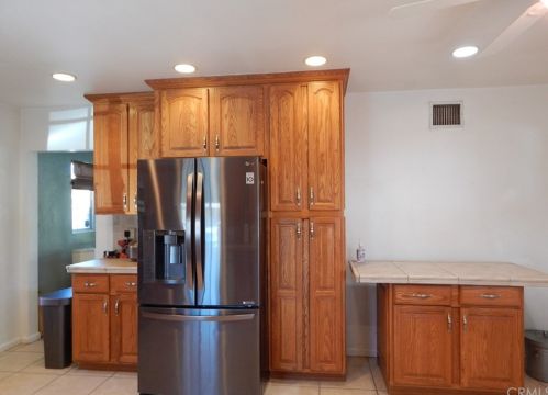 1118 Lee Ave, Fullerton CA 92833-4014 exterior