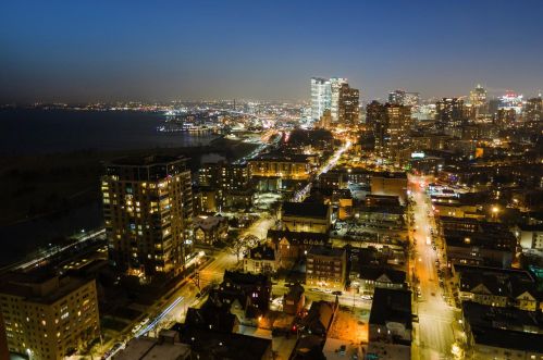 1522 Prospect Ave, Milwaukee WI  53202-6512 exterior