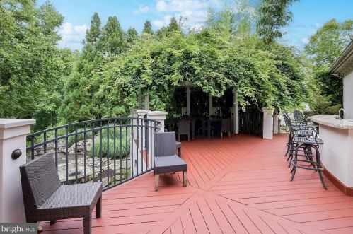 11705 Centurion Way, Rockville MD 20854-6419 exterior